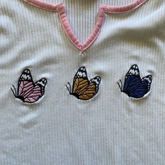 Romwe White Pink Trim Butterfly Notch Neck Tee Small - Picture 2 of 10